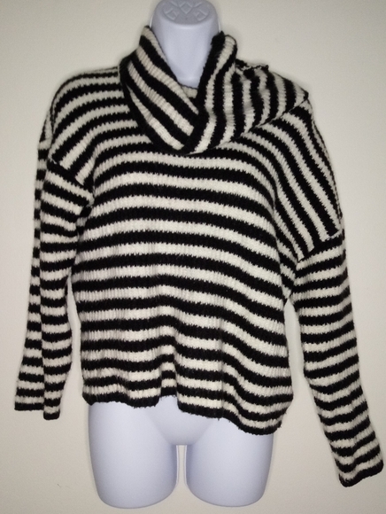 Forever 21 Cowl neck Stripped Sweater - Picture 13 of 13